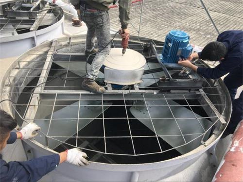 淺析為什么閉式冷卻塔出現(xiàn)漏水問題(冷卻塔下面漏水)